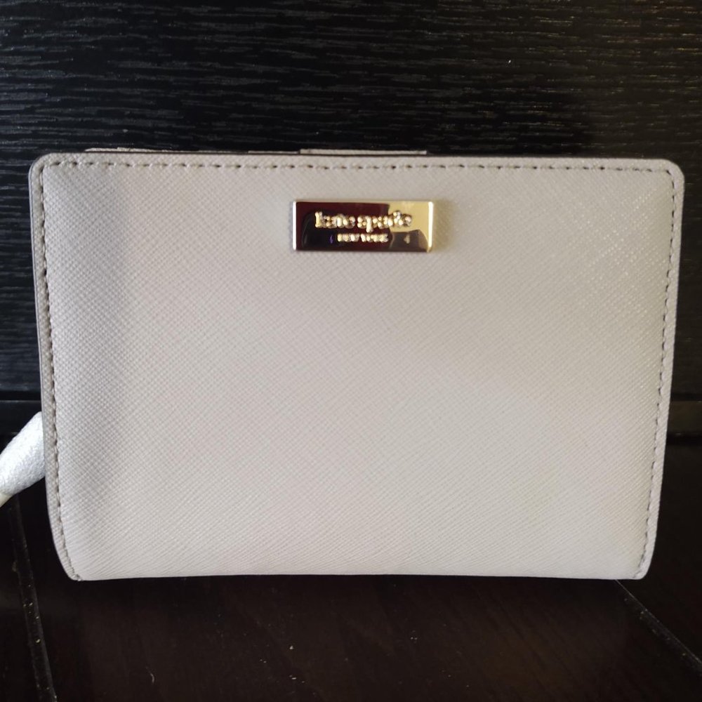 Kate Spade Newbury Lane Soft taupe Cara Wallet / Bifold